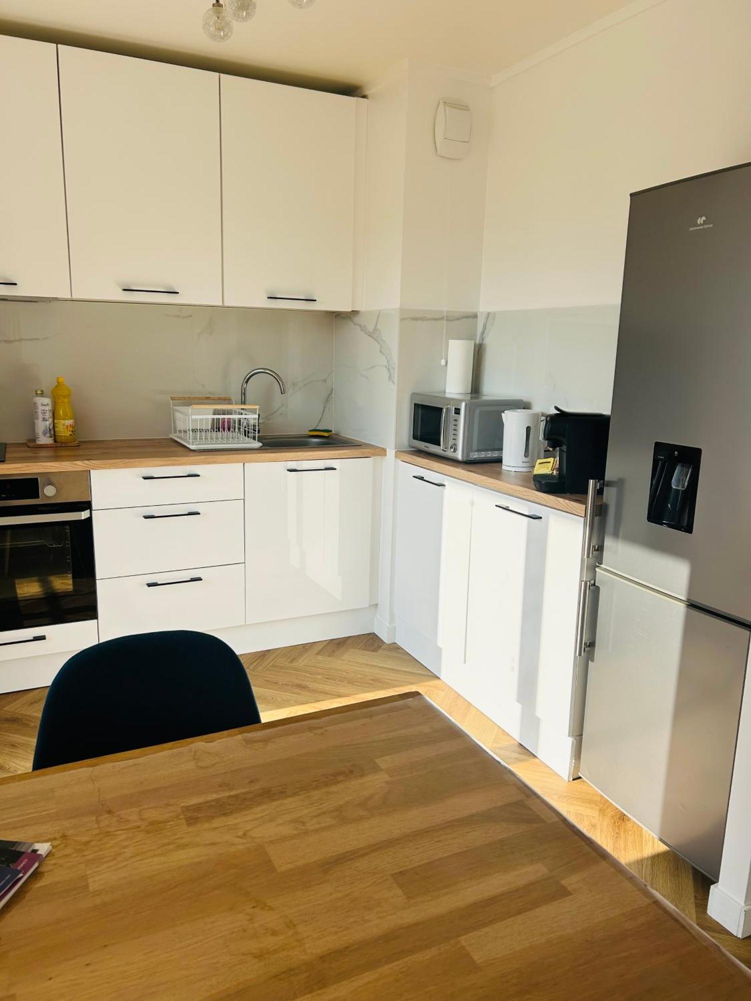 Agreable Studio Chantilly Avec Balcon Et Parking Securise Pau Esterno foto